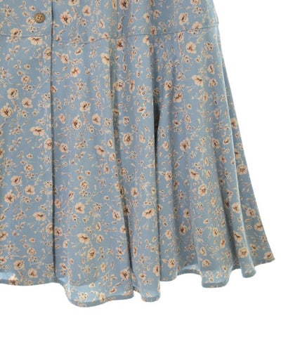 Apuweiser-Riche Dresses