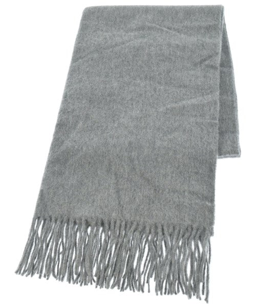 Theory Luxe Winter scarves