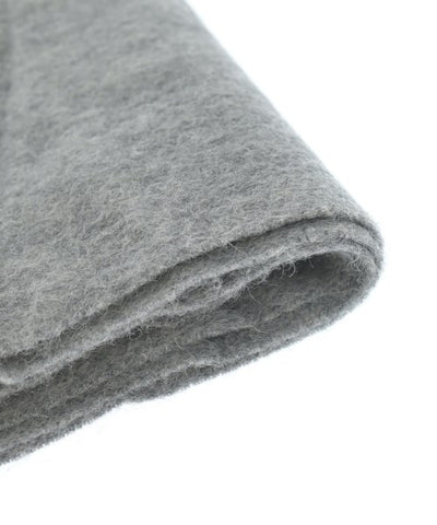 Theory Luxe Winter scarves