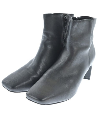 apart by lowrys Boots