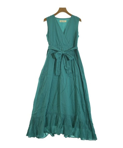 Jewel Changes Dresses