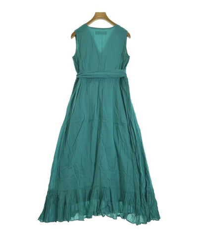 Jewel Changes Dresses