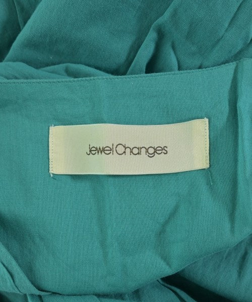 Jewel Changes Dresses