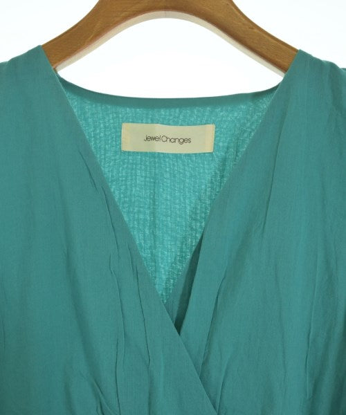 Jewel Changes Dresses