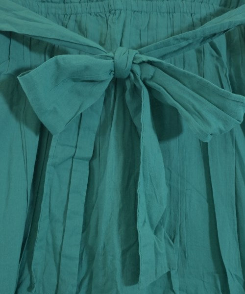 Jewel Changes Dresses