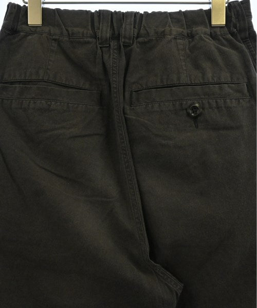 MHL. Chinos