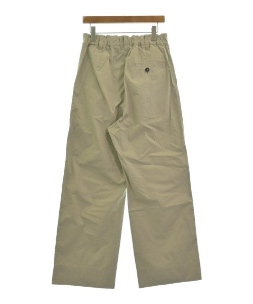 MHL. Chinos