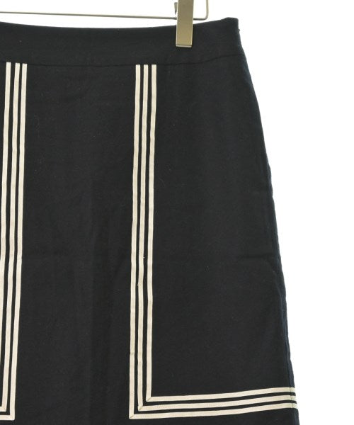 HYKE Knee length skirts