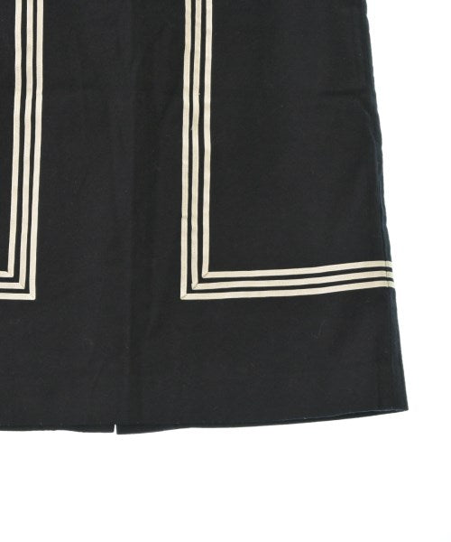 HYKE Knee length skirts