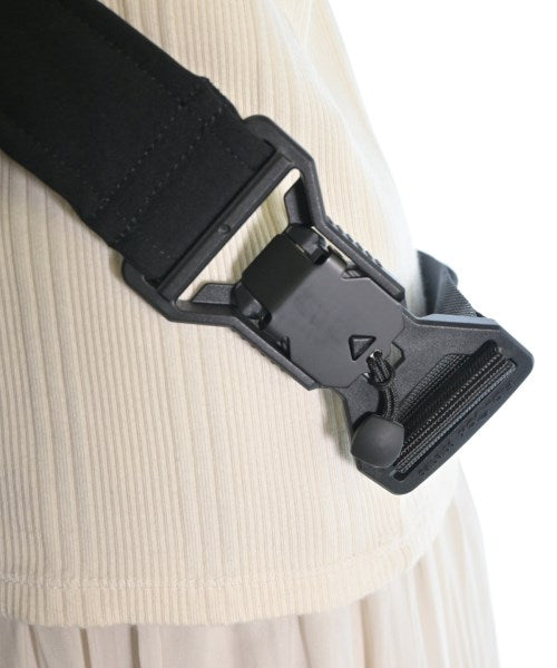 Mame Kurogouchi Shoulder bags