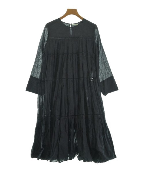 NE QUITTEZ PAS Dresses