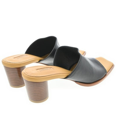 CHEMBUR Sandals