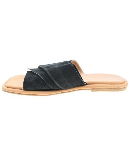ENFOLD Sandals