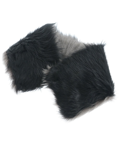 KARL DONOGHUE Winter scarves