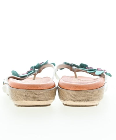 ISLAND SLIPPER Sandals