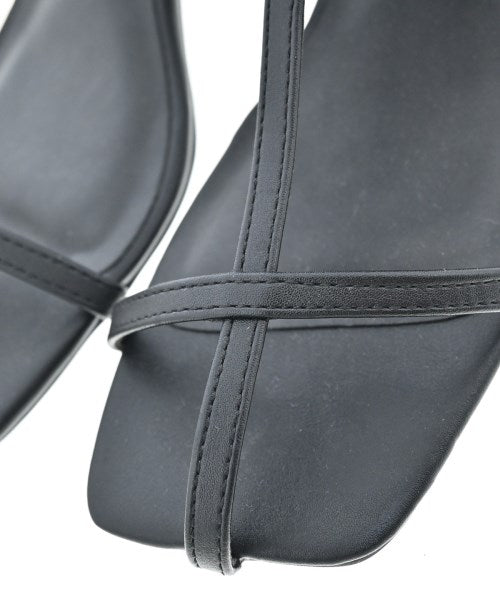 OPAQUE.CLIP Sandals