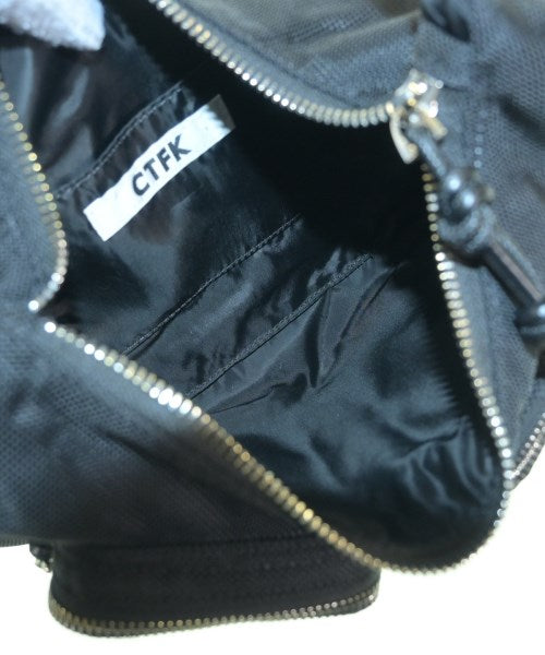 Control Freak Shoulder bags