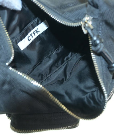 Control Freak Shoulder bags