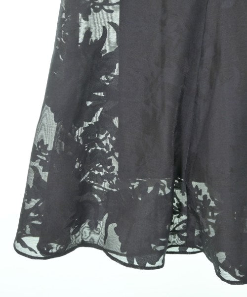 La TOTALITE Long/Maxi length skirts