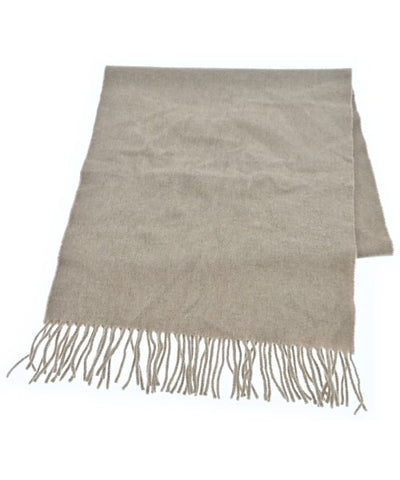 Agnes b. Winter scarves