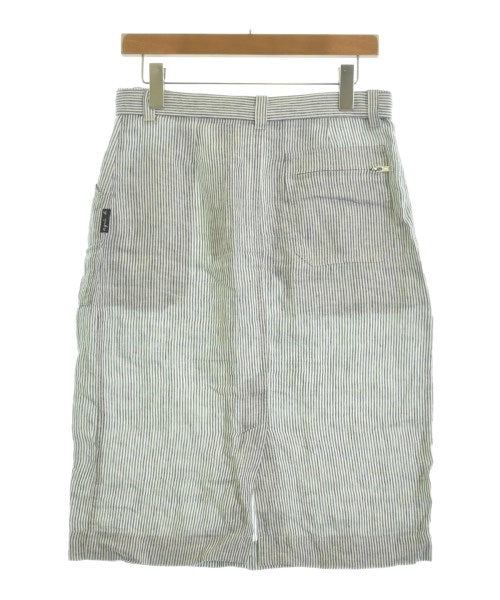 Agnes b. Knee length skirts