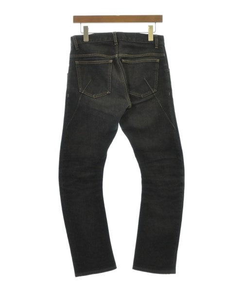 ATTACHMENT Jeans