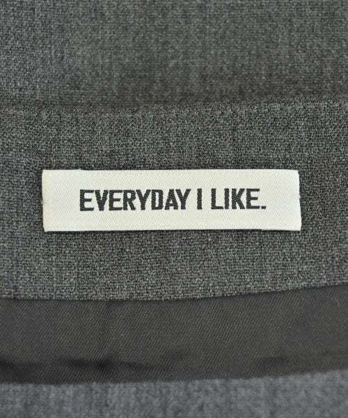 EVERYDAY I LIKE Mini skirts