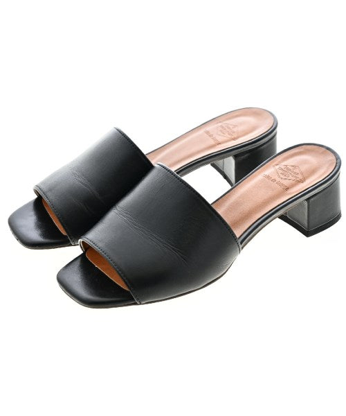 NT Sandals