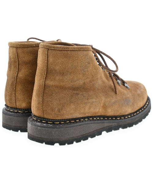 nonnative Boots