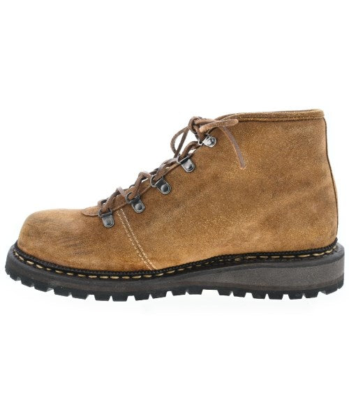 nonnative Boots