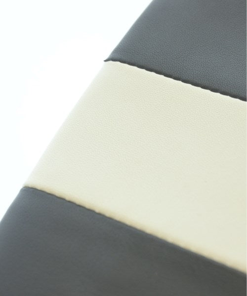 Agnes B. VOYAGE Clutches