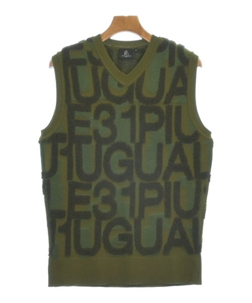1piu1uguale3 Vests