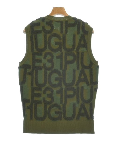 1piu1uguale3 Vests