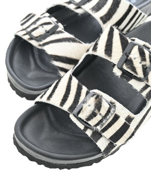 PLAKTON Sandals