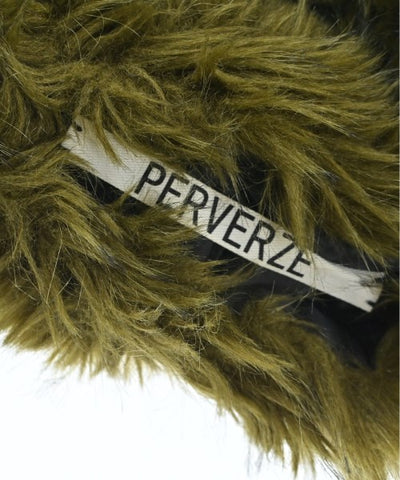 PERVERZE Winter scarves