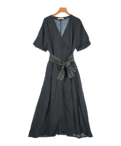 Sara Mallika Dresses