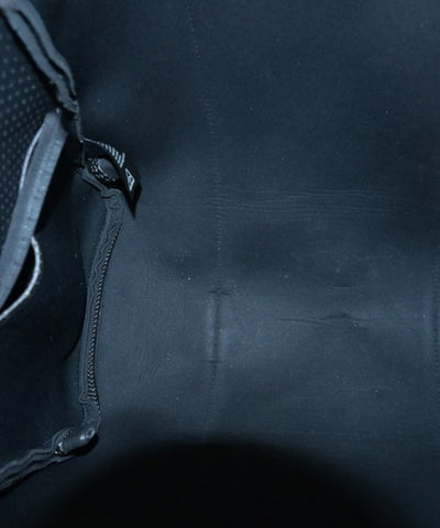 STATE OF ESCAPE Totes