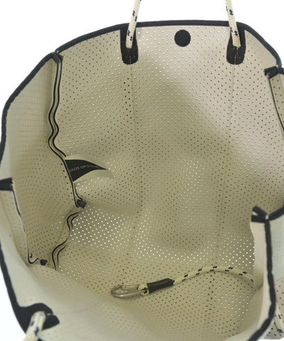 STATE OF ESCAPE Totes