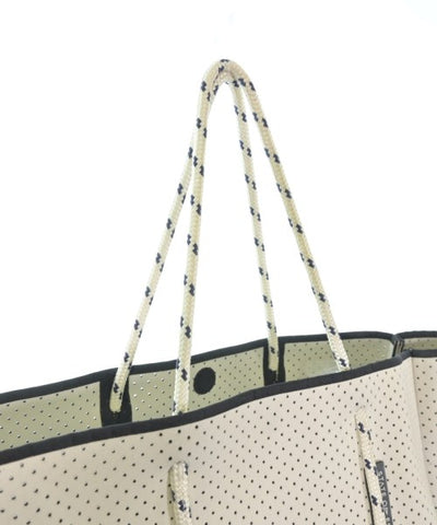 STATE OF ESCAPE Totes