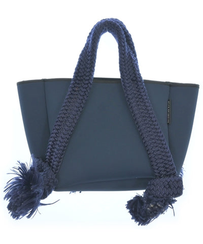 STATE OF ESCAPE Totes