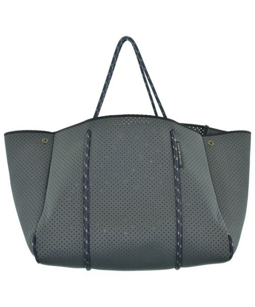 STATE OF ESCAPE Totes