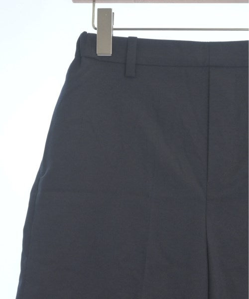 MIDIUMISOLID Shorts