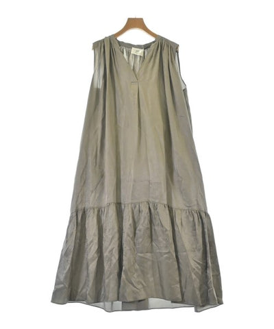 1er Arrondissement Dresses