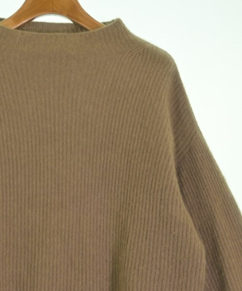 Lilly Lynque Sweaters