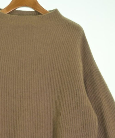 Lilly Lynque Sweaters