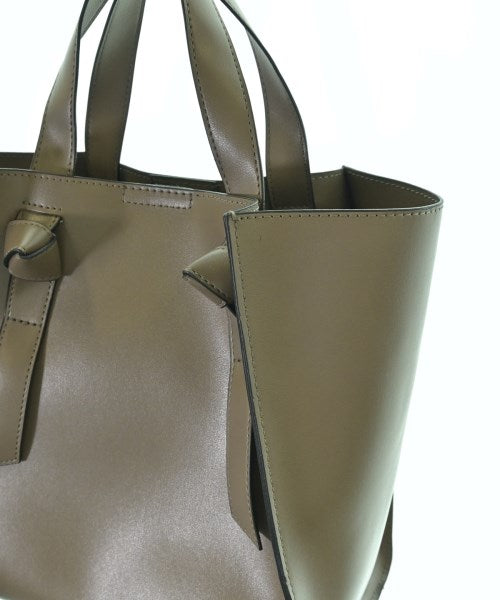 La Piece Shoulder bags