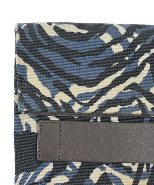 BAUM UND PFERDGARTEN Clutches