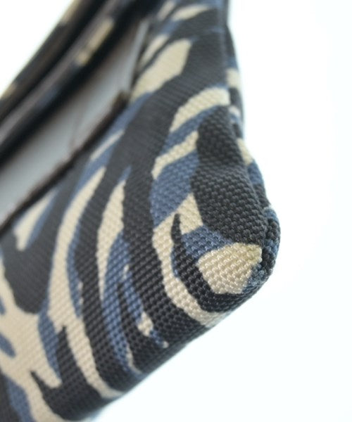 BAUM UND PFERDGARTEN Clutches