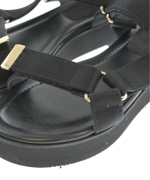 GRISE Sandals