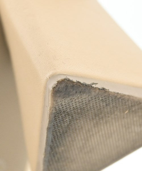 THROW BY SLY Pumps/Heels